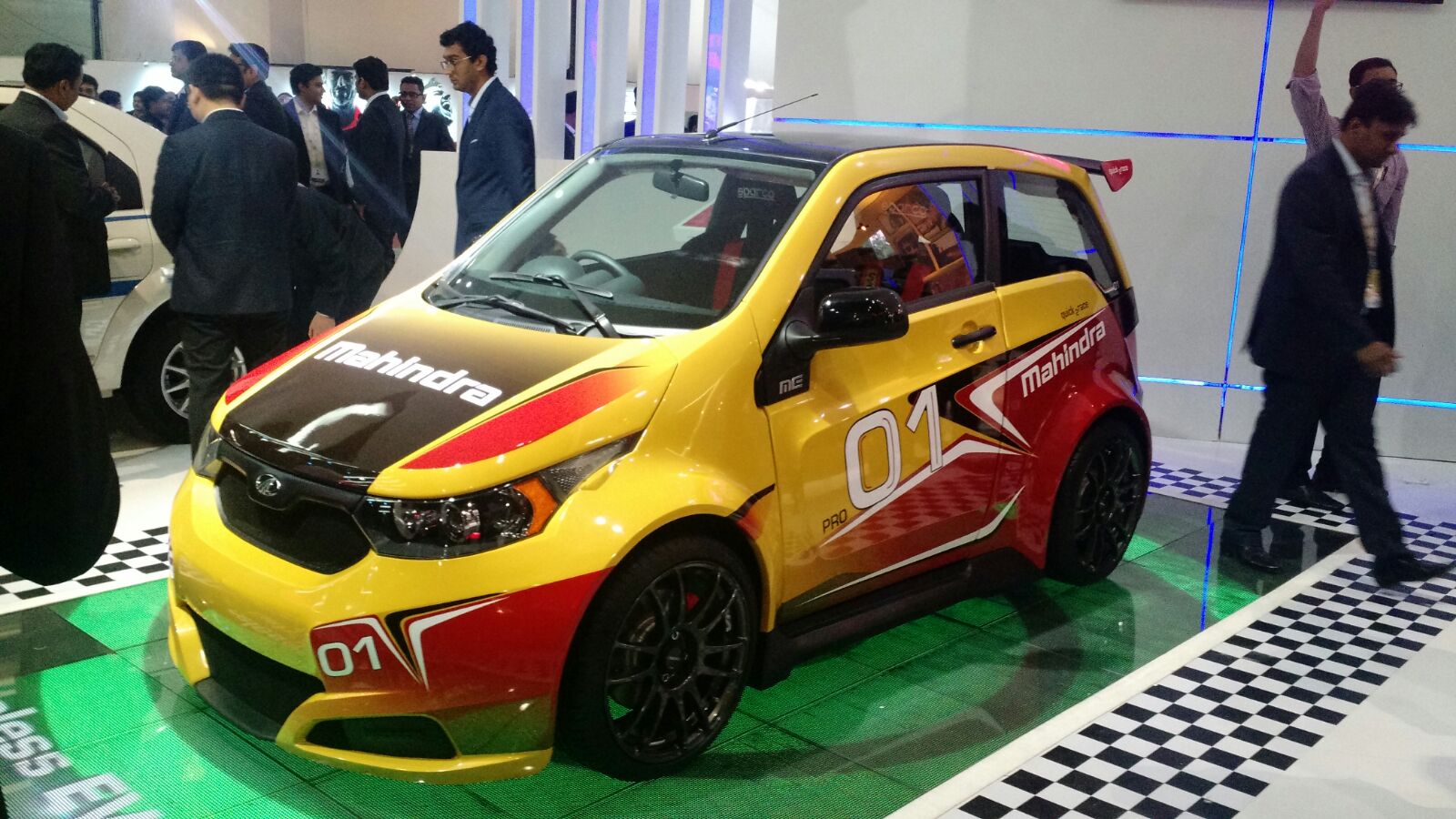 Mahindra unveils e2o