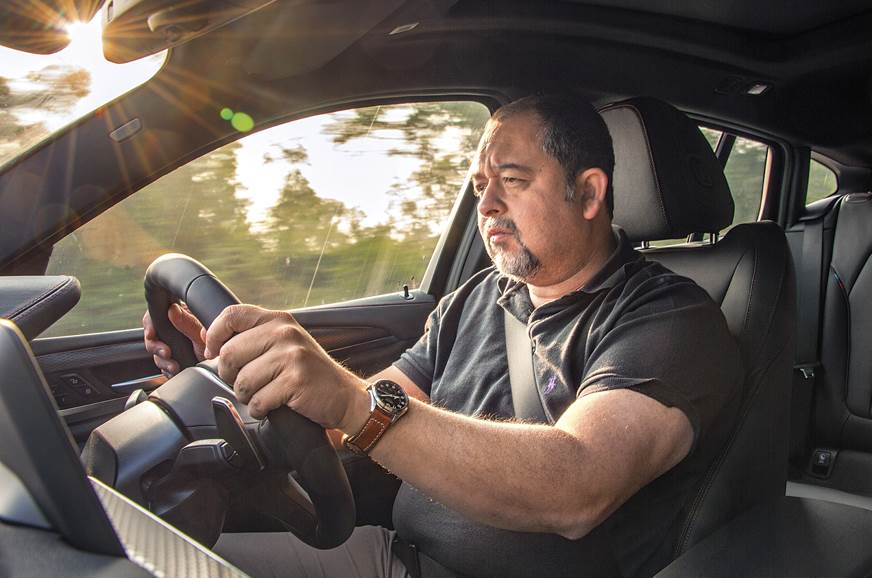 2019 BMW X4 Shapur driving