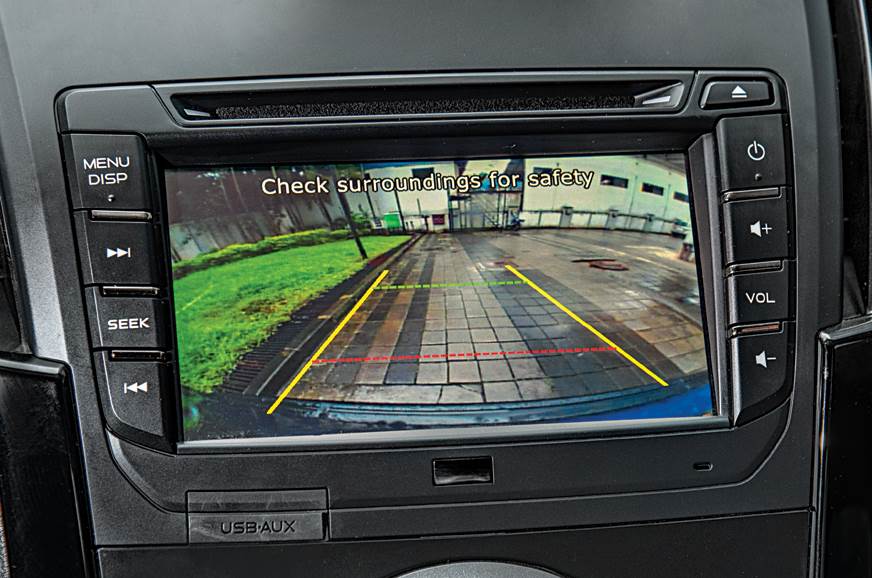 Isuzu D-Max V-Cross automatic rear parking camera