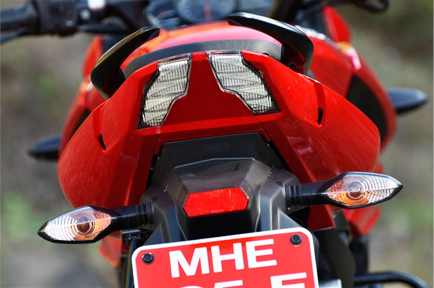 TOP 50+ FZS-FI New Model Photos & Pictures【2018】 Honda CB Hornet 160R vs Suzuki Gixxer vs Pulsar AS 150 ...