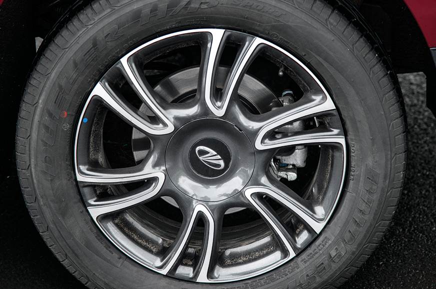 Mahindra Marazzo alloy wheel Mahindra Marazzo alloy wheel