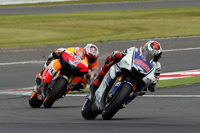 Lorenzo takes comfortable win at Silverstone