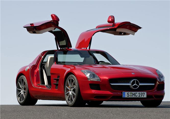 Mercedes readies 911 rival