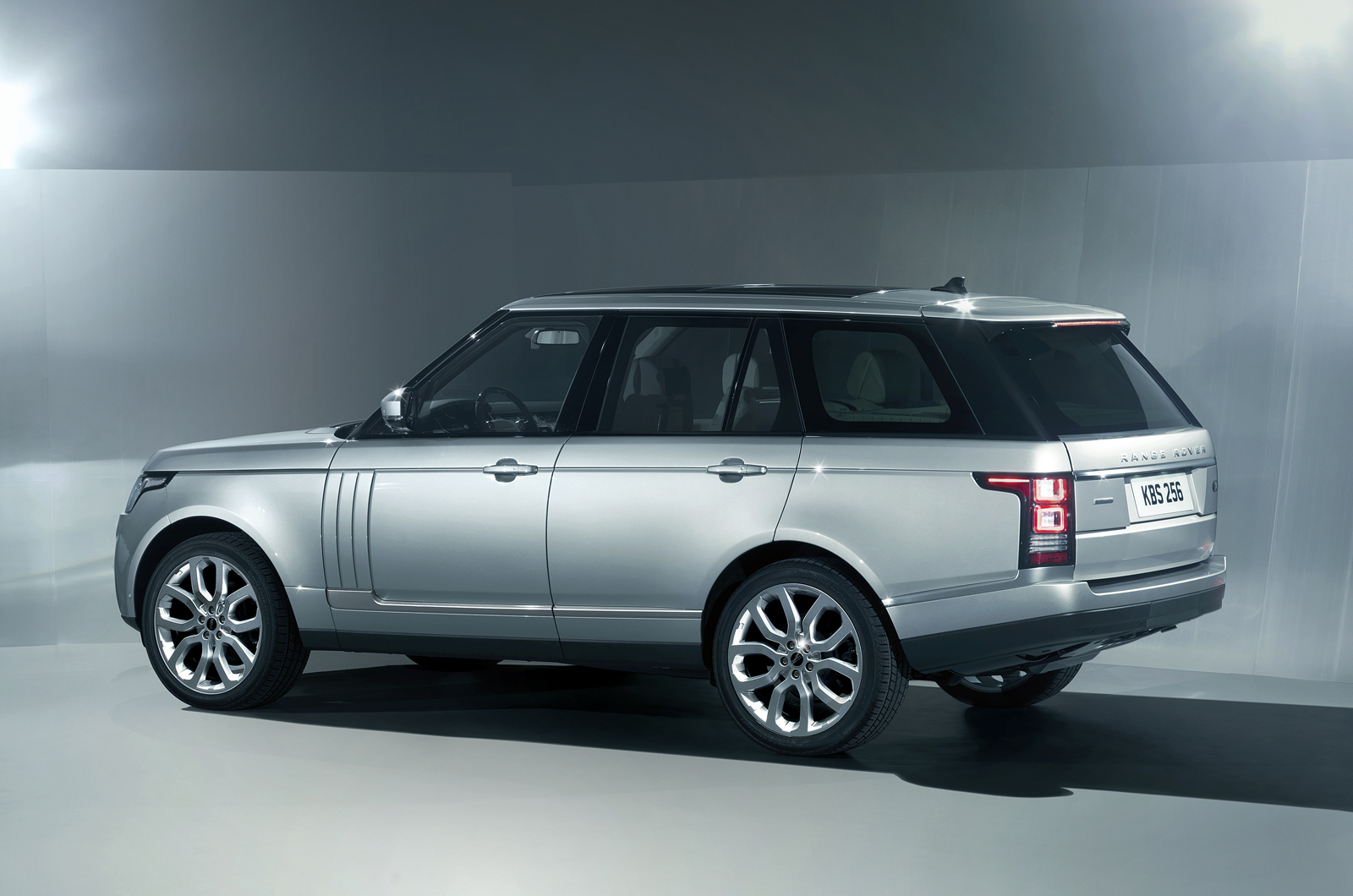 All-new 2014 Range Rover revealed - Image 4