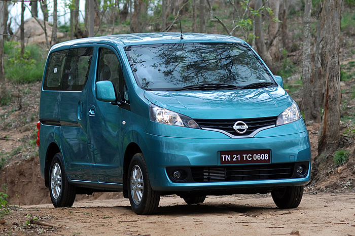 nissan evalia on road price