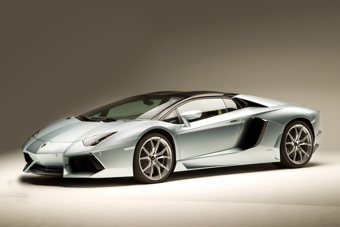 Lamborghini Aventador Roadster revealed | Autocar India