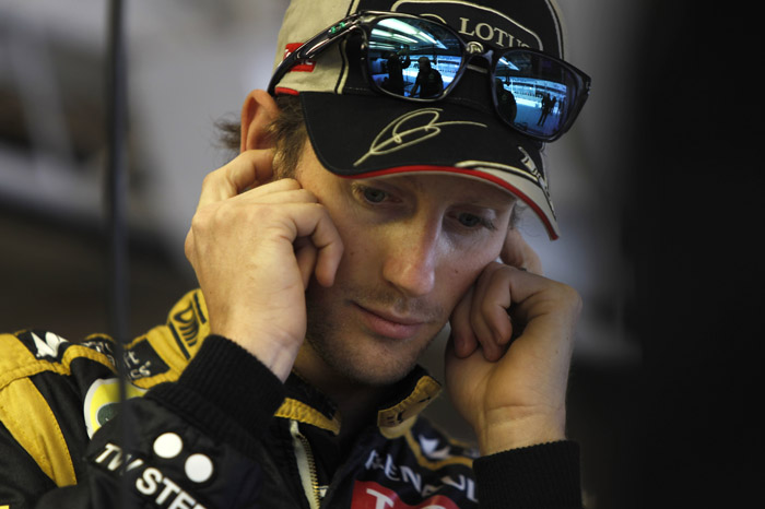 Lotus retains Grosjean for 2013