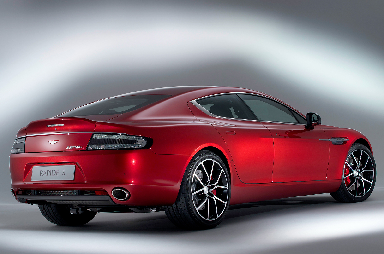 Aston Martin Rapide S revealed - Image 2