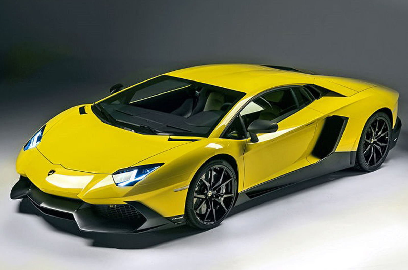 Lamborghini Aventador LP720-4 50 Anniversario Edition revealed | Autocar  India