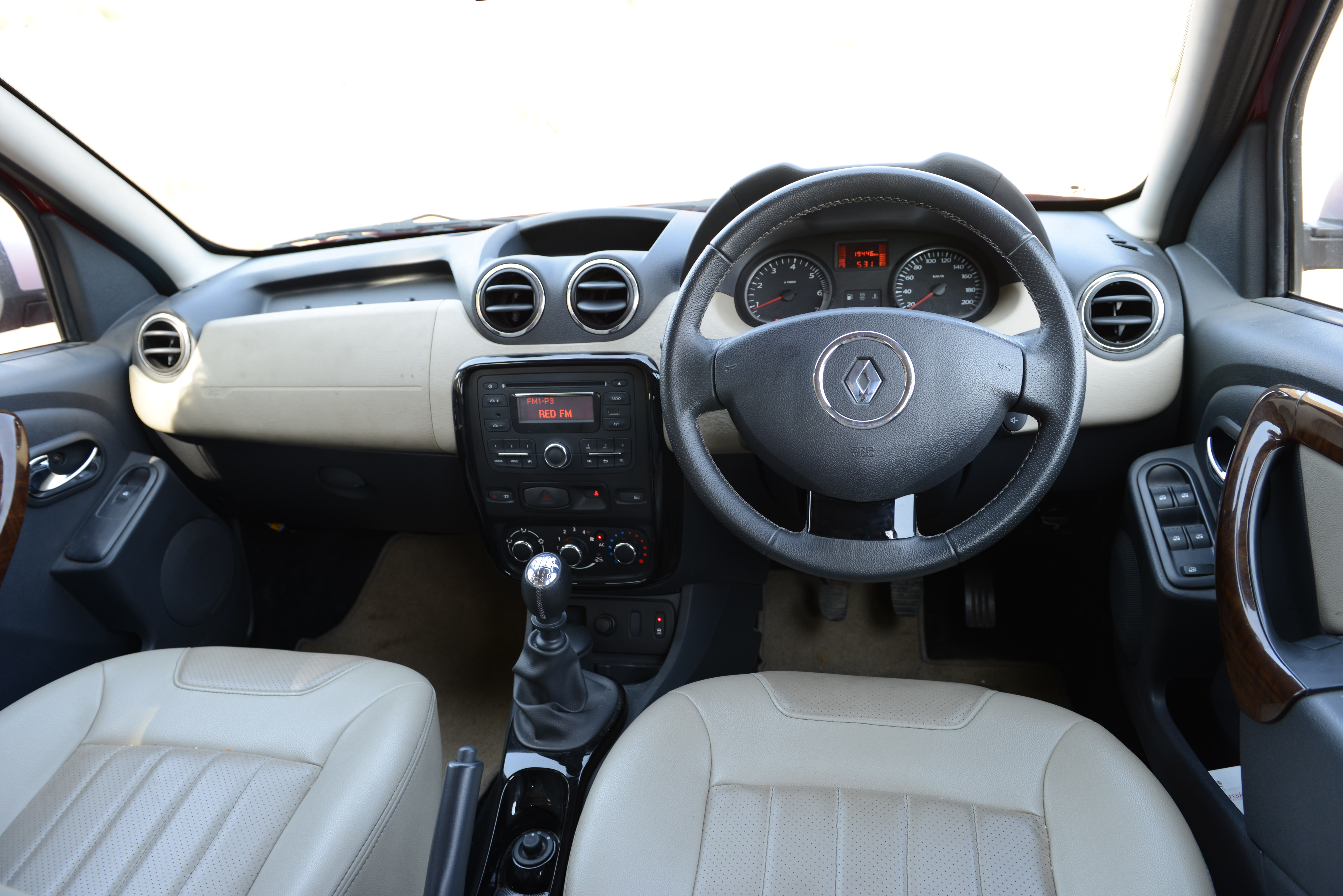 Ford EcoSport vs Renault Duster - Image 2