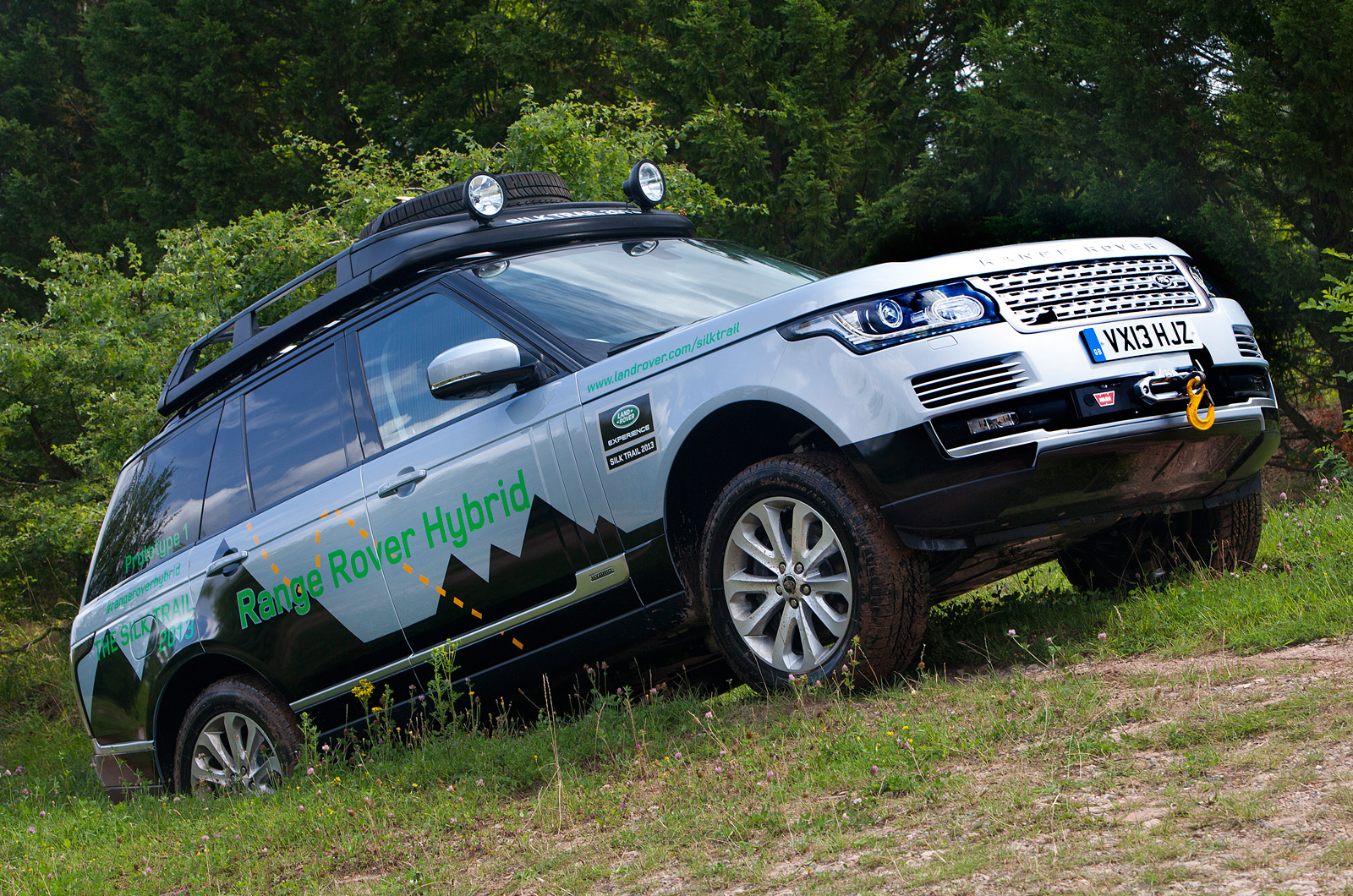 Range Rover hybrid lineup revealed - Image 1