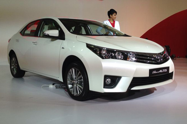 Auto Expo 2014: Sharper, sleeker Toyota Corolla Altis | Autocar India