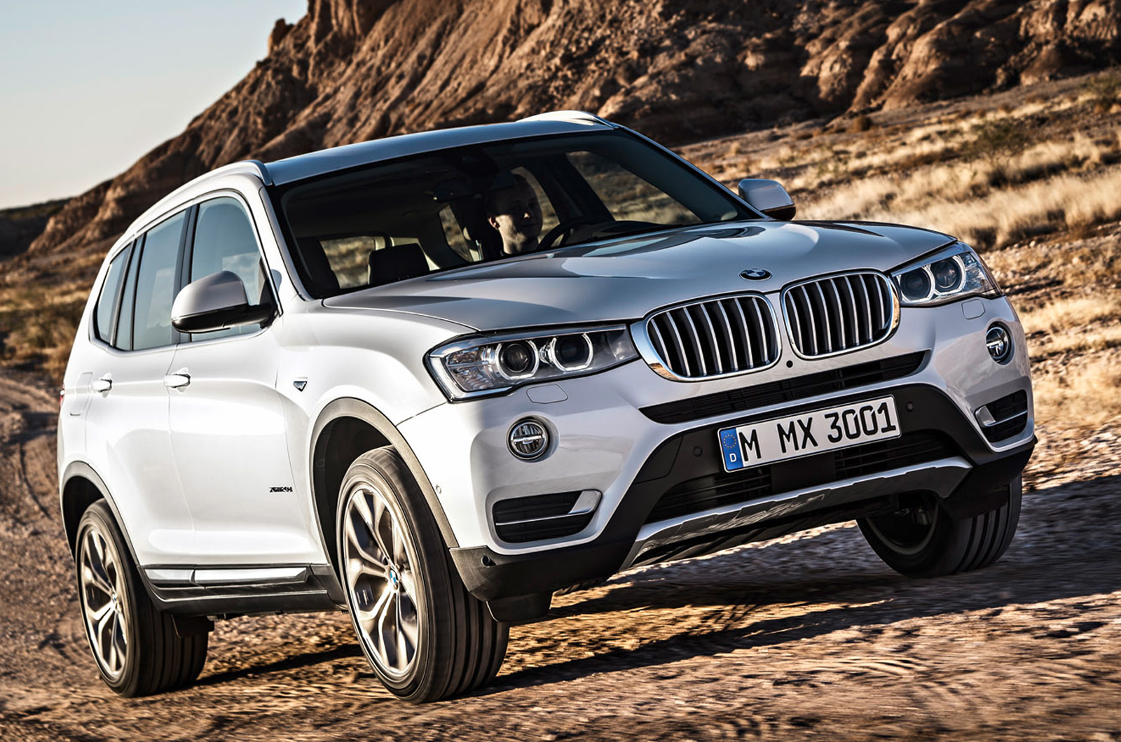 BMW X3 facelift revealed