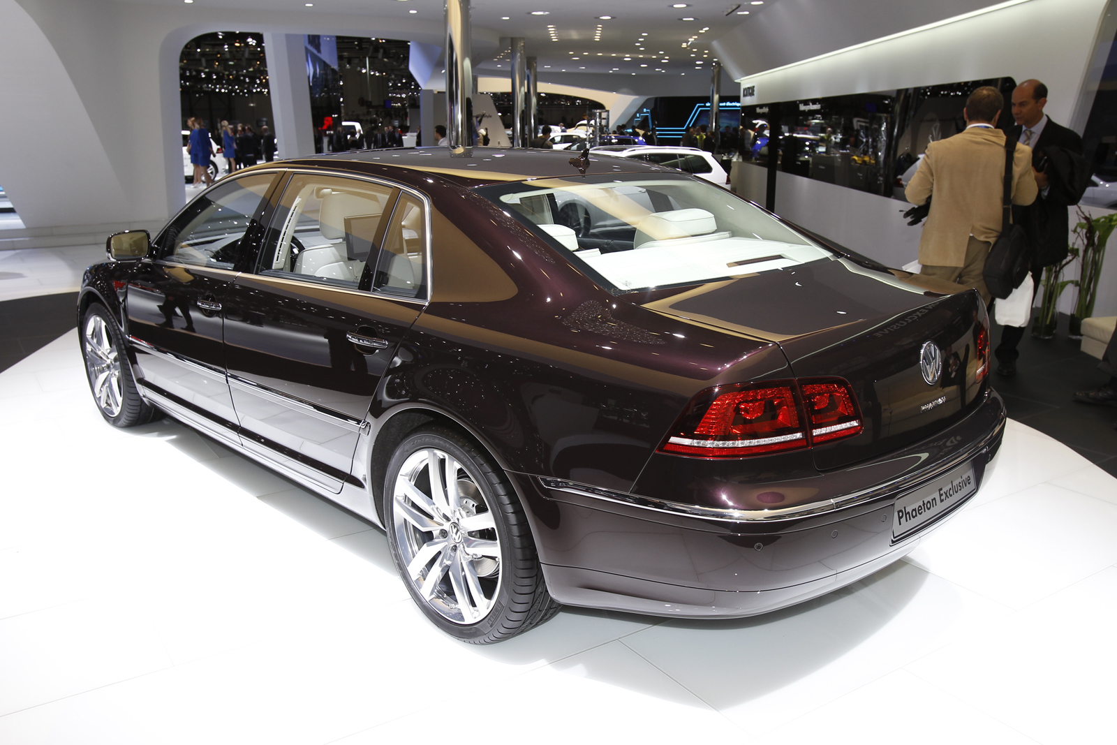 Volkswagen planning all-new Phaeton sedan - Image 2