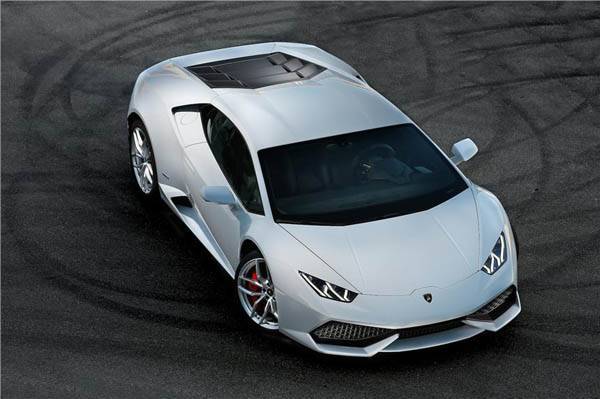 Lamborghini to aim for more female buyers