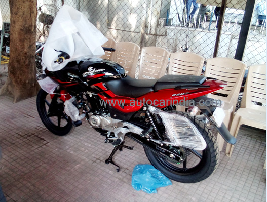 Bajaj Pulsar 180 and Pulsar 220F get new shades - Image 1