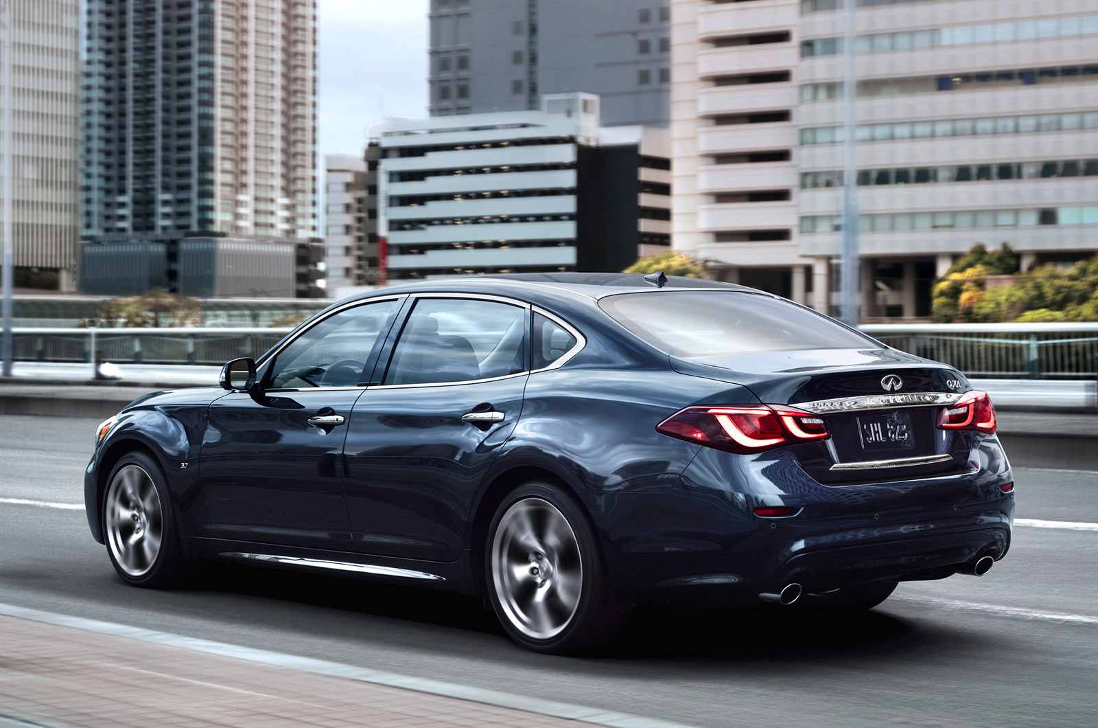 New York 2014: Revised Infiniti Q70 shown  - Image 3