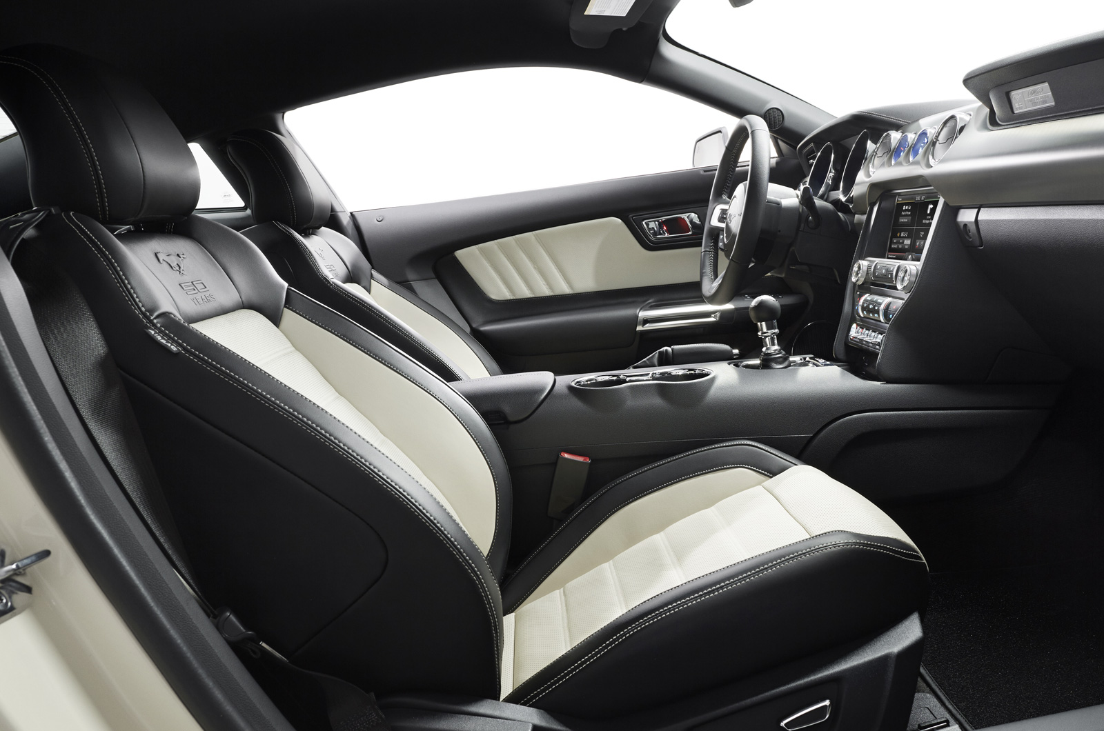 New York 2014: Ford Mustang 50th Anniversary edition revealed - Image 2