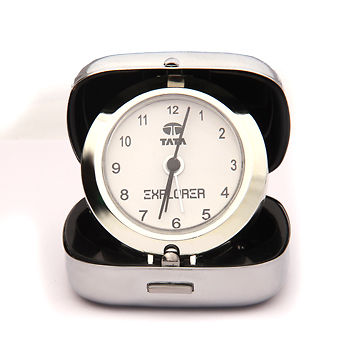 Tata to sell Safari Storme merchandise on eBay - Image 3