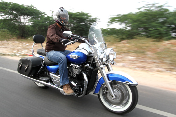 Triumph thunderbird best sale lt price