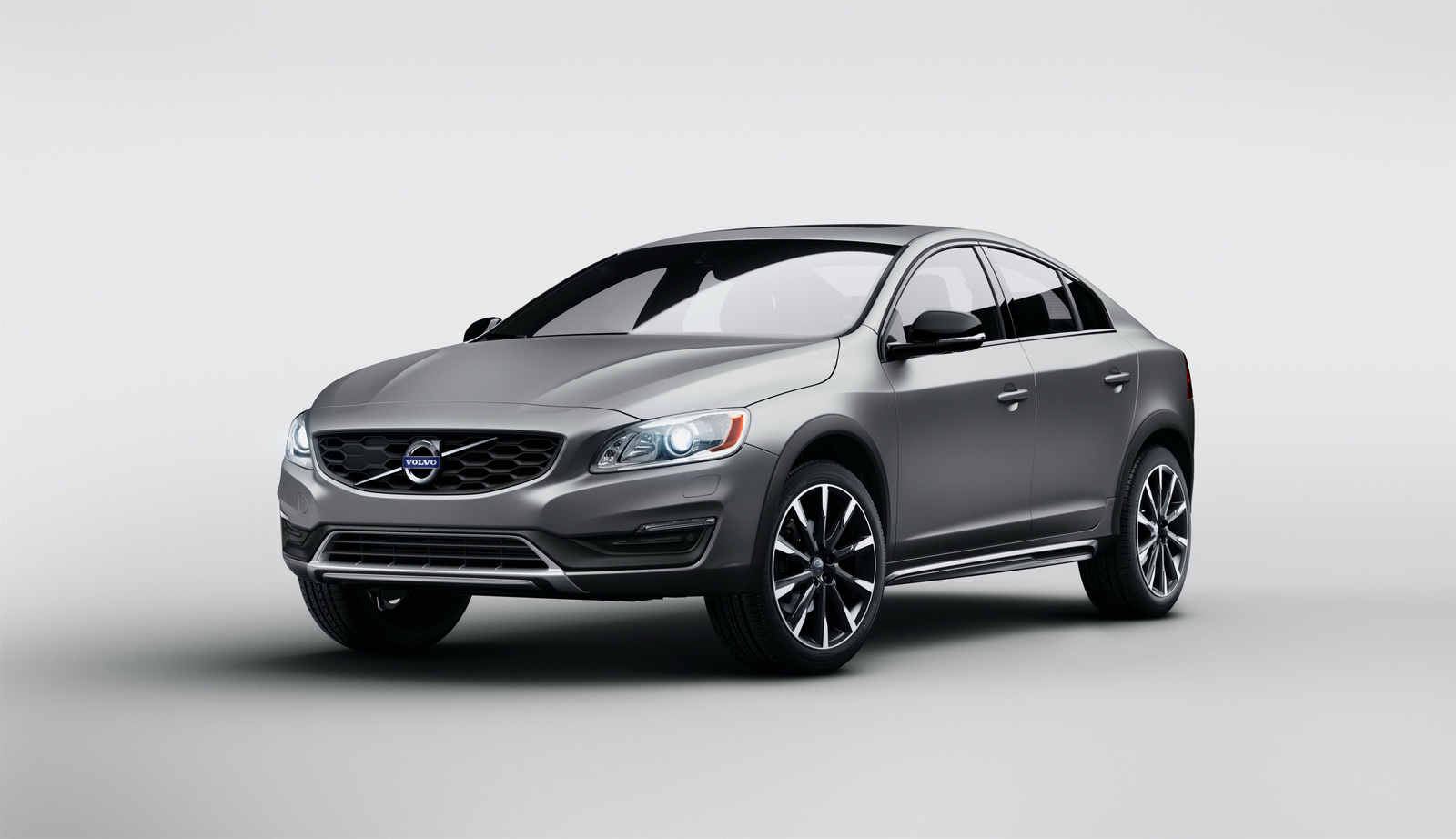Volvo S60 Cross Country revealed - Image 1
