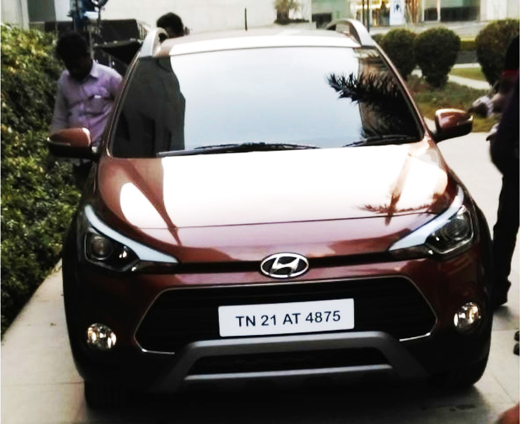 Hyundai i20 Active leaked in spy photos - Image 3