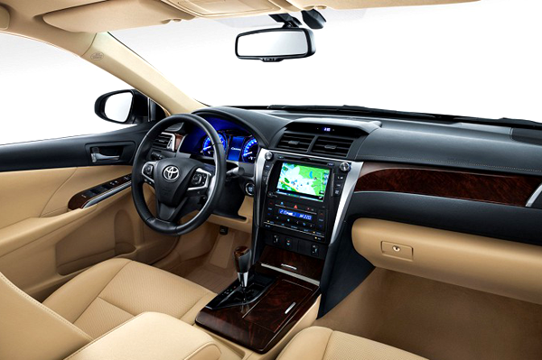 Toyota Camry facelift launch on April 30, 2015 - Image 4