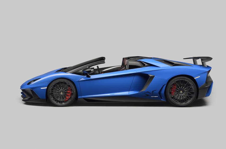 Lamborghini Aventador Superveloce Roadster showcased at Pebble Beach - Image 4