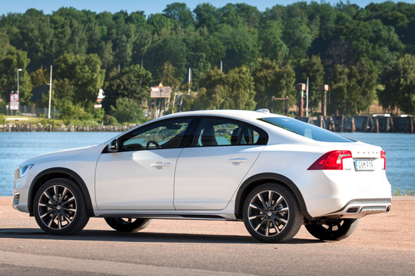 SCOOP! Volvo S60 Cross Country India bound - Image 2