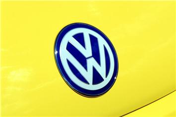 VW posts third-quarter loss on emissions scandal