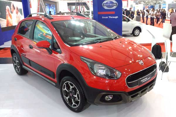 Abarth Punto Evo, Avventura powered by Abarth showcased at APS 2015