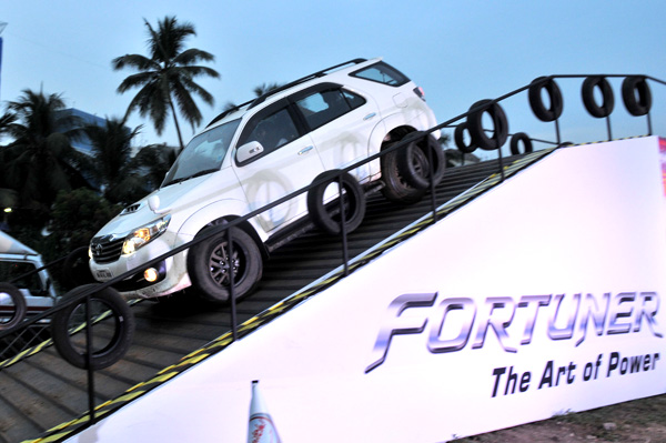 Toyota Fortuner 4x4 Challenge at APS 2015