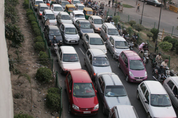 February passenger vehicle sales in slow lane