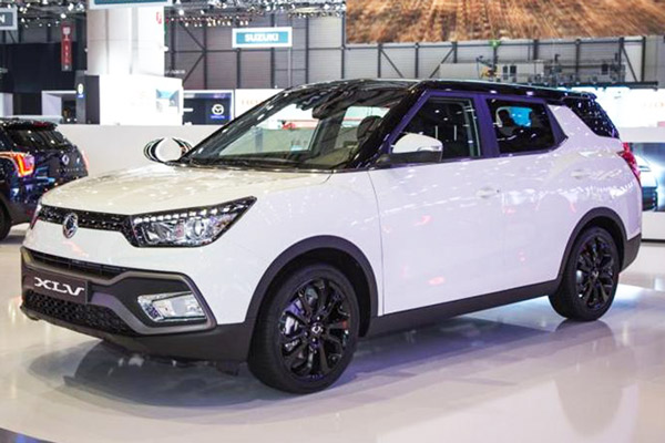 Ssangyong Tivoli Xlv Revealed At Geneva Motor Show 16 Autocar India