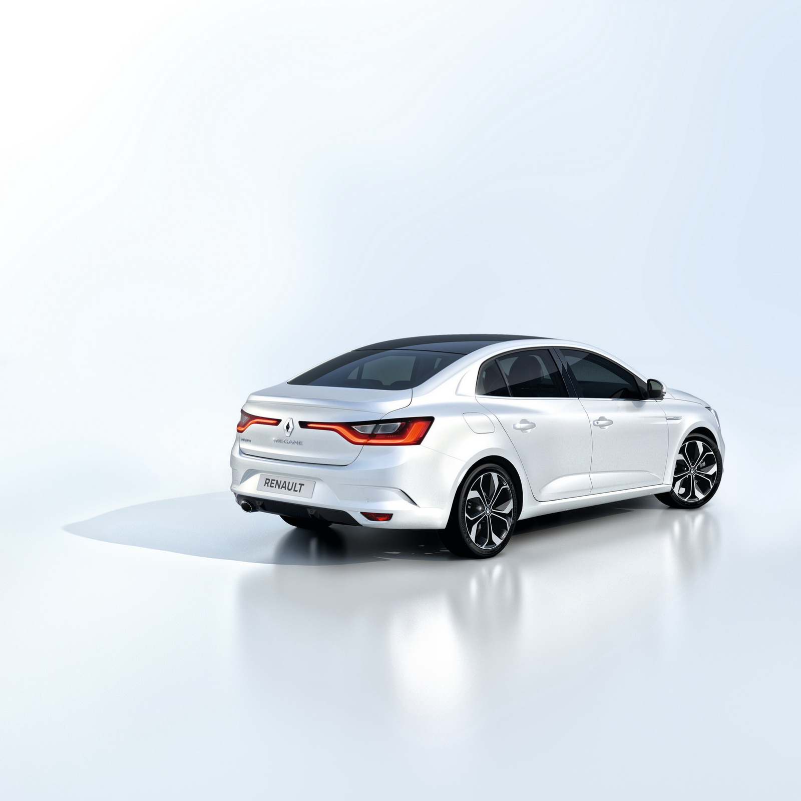 Renault Megane sedan revealed - Image 2
