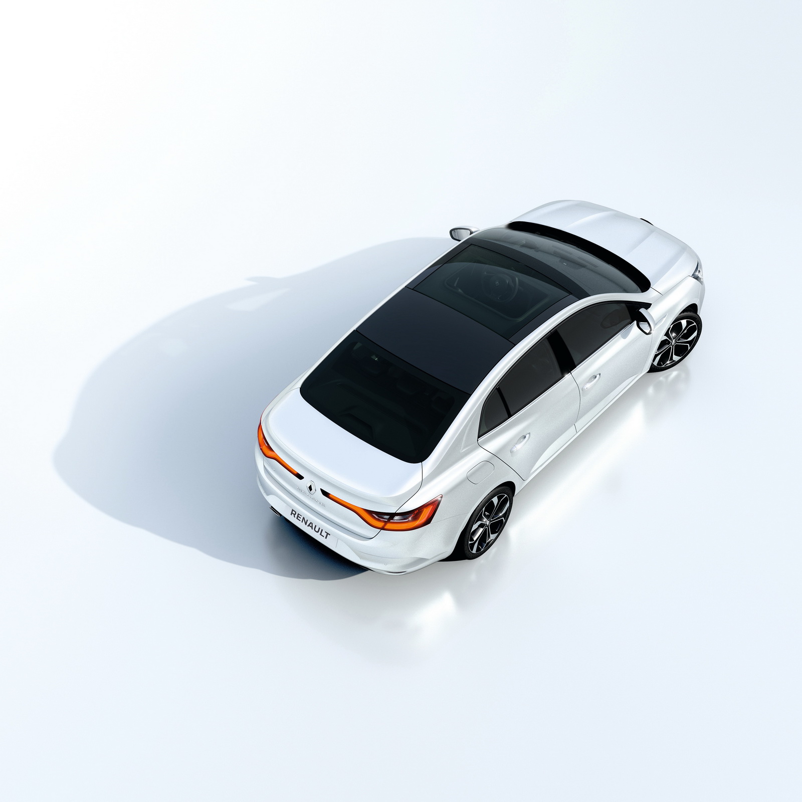 Renault Megane sedan revealed - Image 4