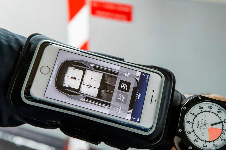 2017 Land Rover Discovery to get remote folding seats - Image 3