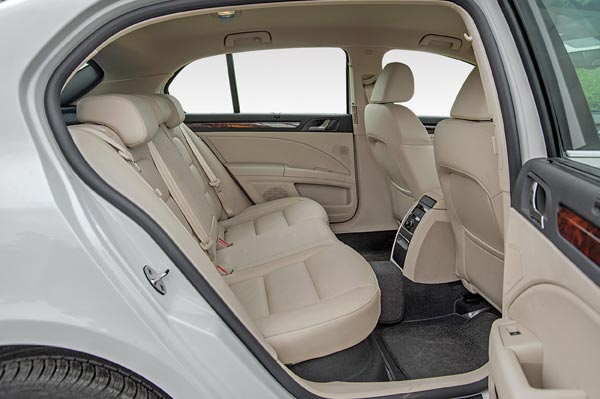 Kings of comfort: Budget cars with best rear seats - Image 14