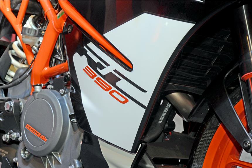 No amnesty for BS-III vehicles after April 1, says Bajaj Auto