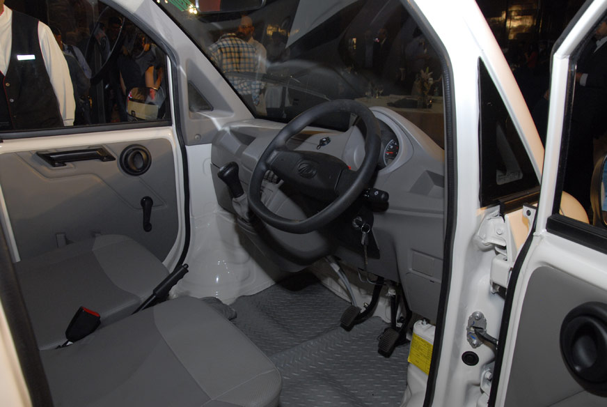 Mahindra Jeeto minivan launched at Rs 3.45 lakh - Image 2