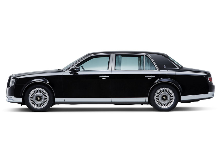 2018 Toyota Century revealed before Tokyo Motor Show - Image 2