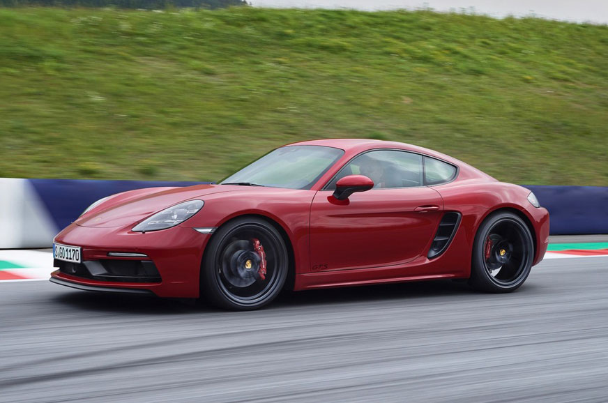 365hp Porsche 718 Cayman GTS and Boxster GTS unveiled - Image 2