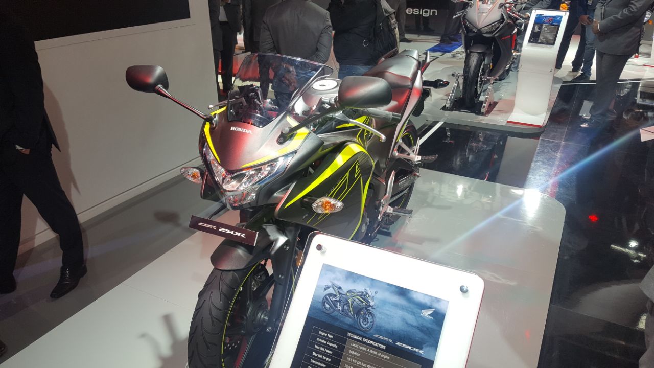 2018 Honda CBR 250R showcased at Auto Expo 2018