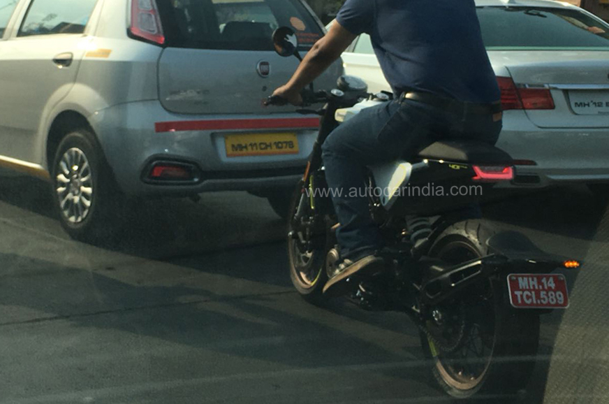 Husqvarna Svartpilen 401, Vitpilen 401 spotted in India - Image 2