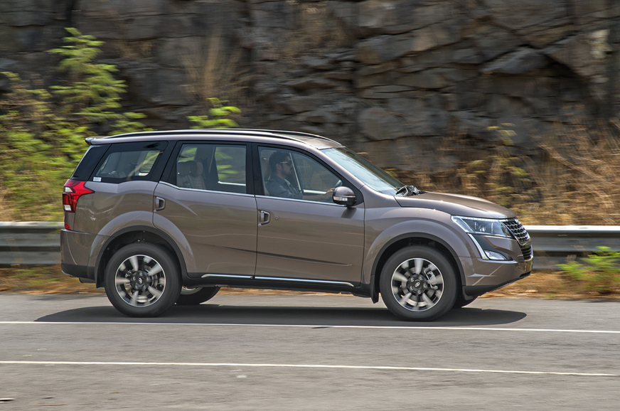 2018-mahindra-xuv500-facelift-suv-review-test-drive-introduction