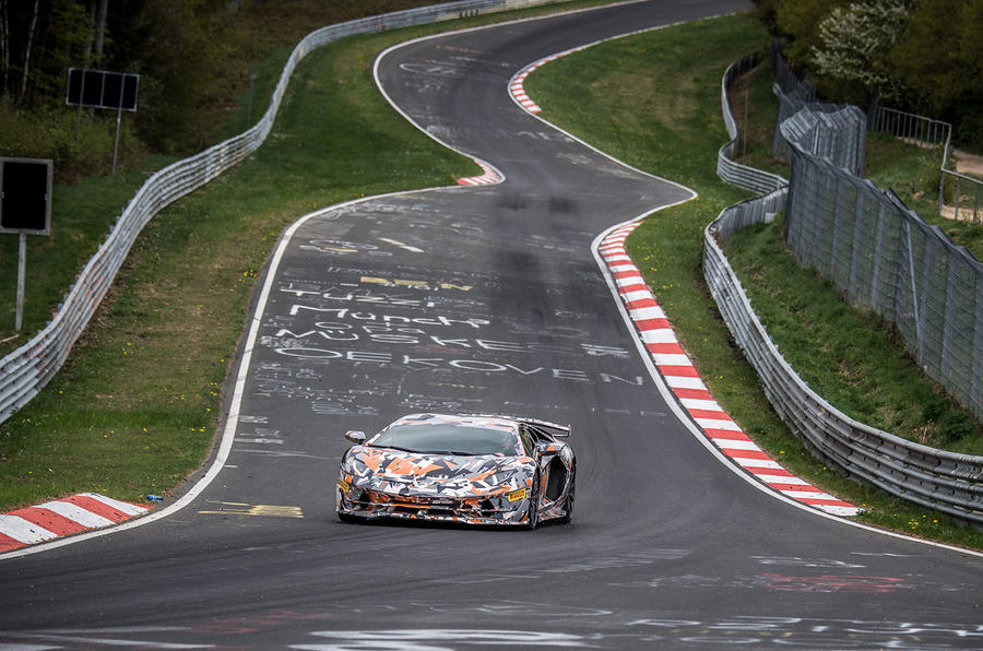 Lamborghini Aventador SVJ breaks Nurburgring lap record - Image 1