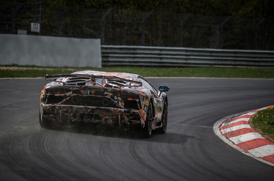 Lamborghini Aventador SVJ breaks Nurburgring lap record - Image 2
