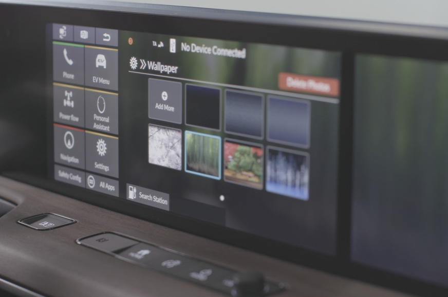 Honda e gets full-width digital display - Image 4