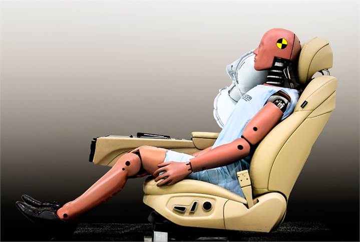 Hyundai develops new centrally positioned side airbag - Image 3