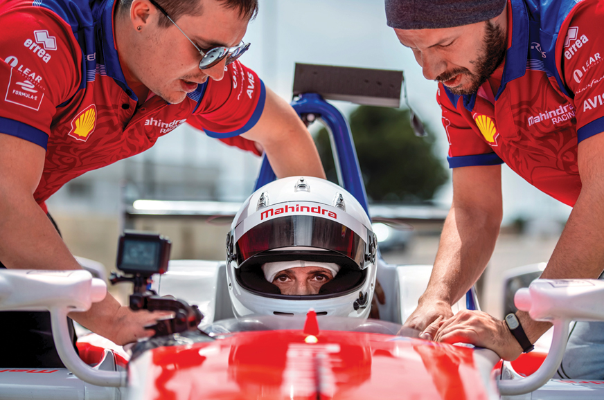 Electrifying formula: Driving a Formula E car - Image 3